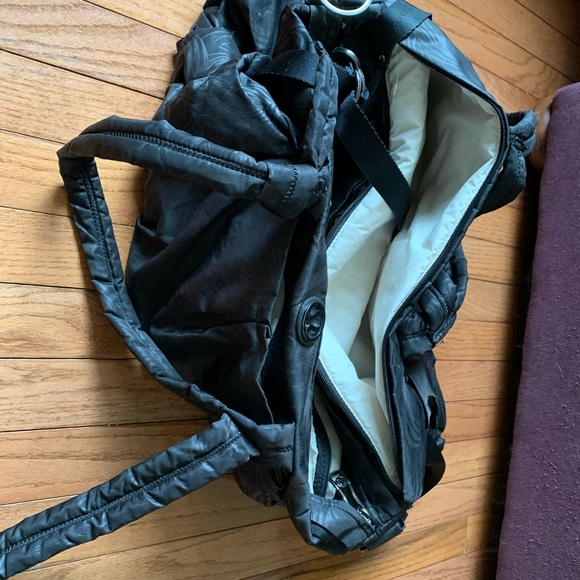 Lululemon athletic bag - Picture 4 of 5